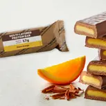 Multi-textured bar with protein in every layer